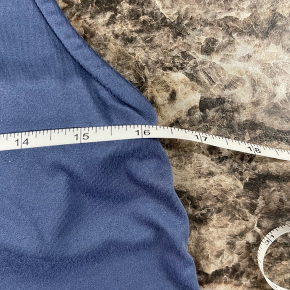 Women's Blue Ink & Ivy Sleeveless V-Neck tank Size S Casual with built in bra - Picture 6 of 9